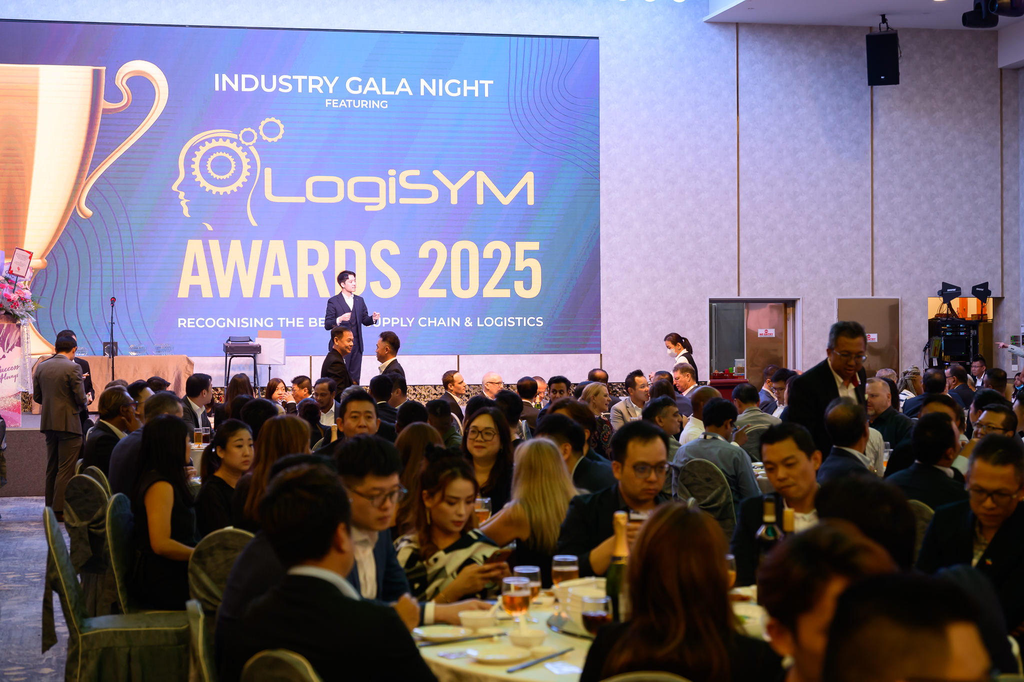 Corporate Magic Show LogiSYM Awards